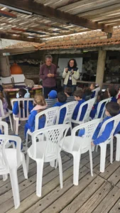 Turma de crianças no Ostra Xperience Kids